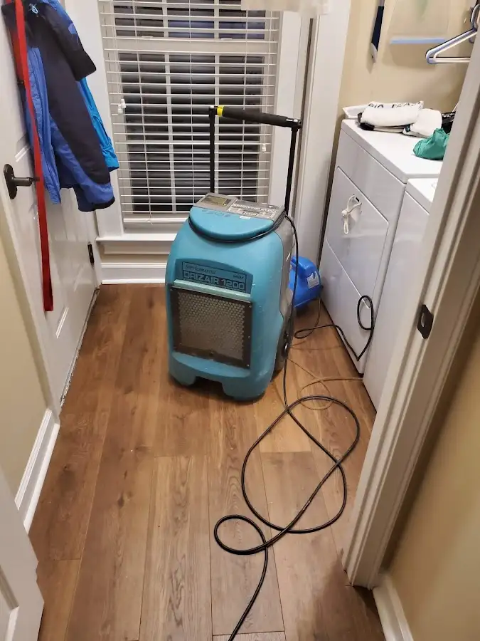 Commercial dehumidifier deployed for Flood Damage Cleanup in Live Oak